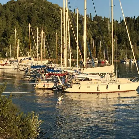 아파트 Anastasia's House Vlikhón